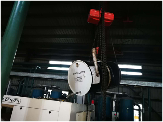 由于油品問(wèn)題導(dǎo)致油氣分離器壓差高，空壓機(jī)潤(rùn)滑油結(jié)膠，油濾堵塞，機(jī)器高溫報(bào)警(圖4)